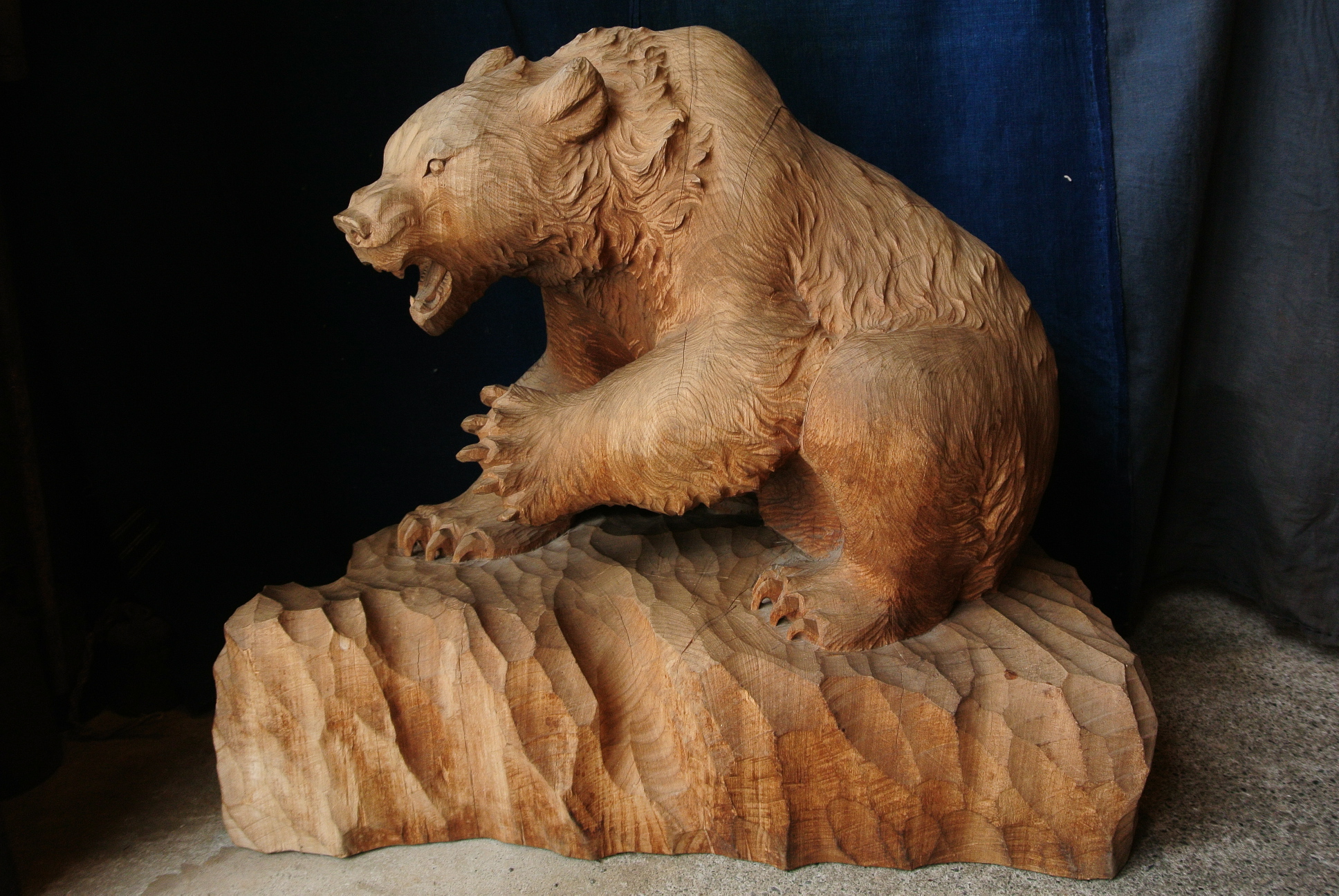 堀井廣治 「吠え熊」 木彫り熊 - アンティーク雑貨・古道具の札幌