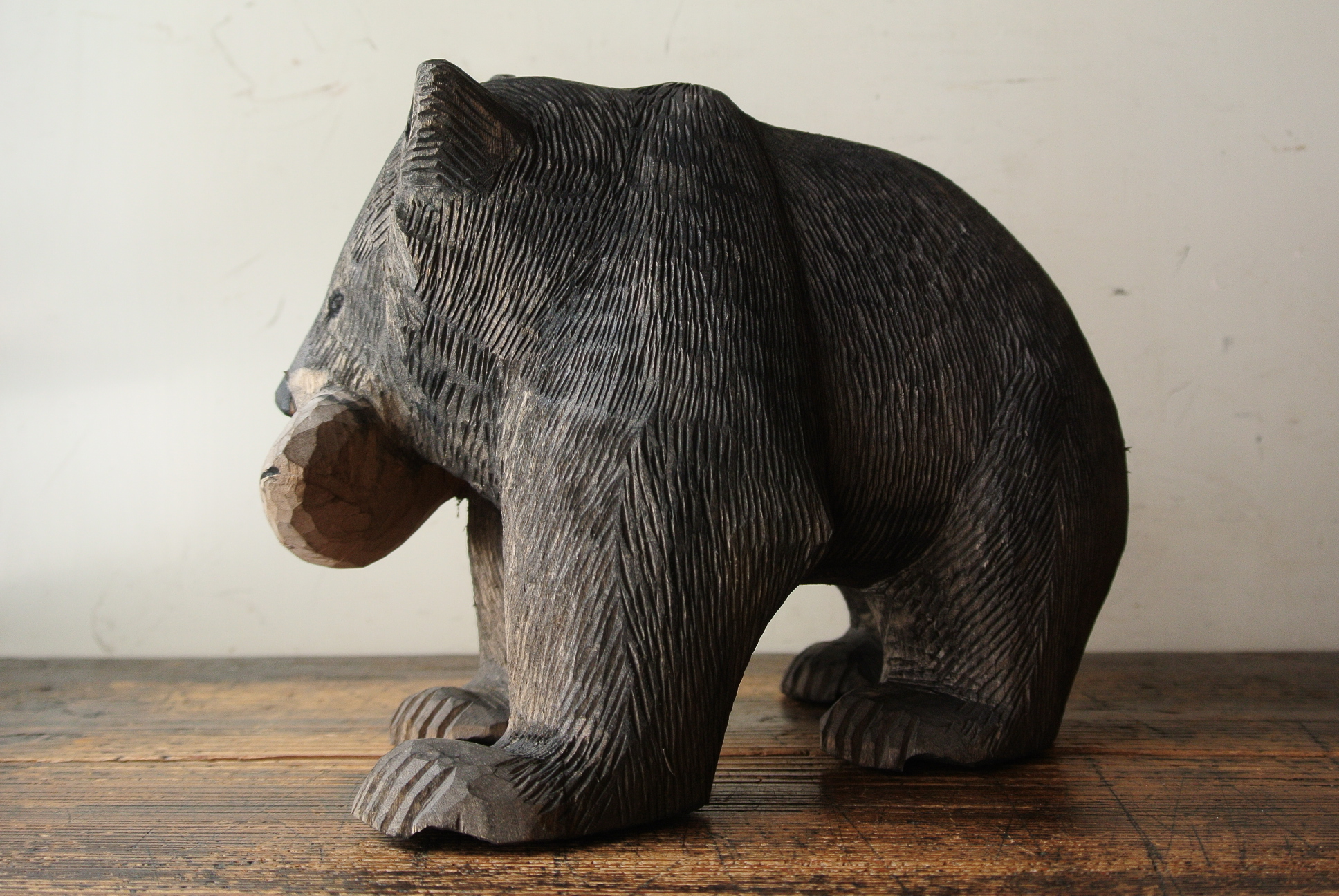 八雲の木彫り熊「鮭くわえ」 - アンティーク雑貨・古道具の札幌