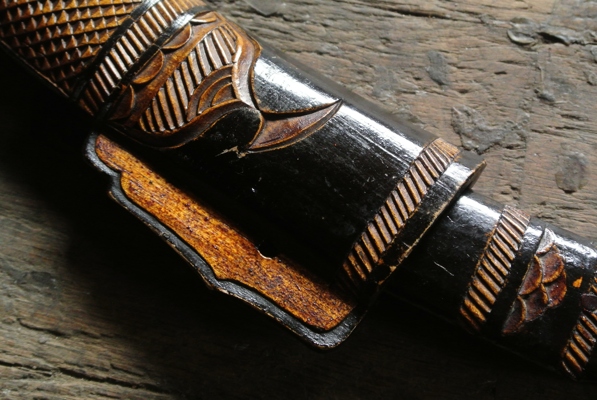 アイヌ民具 黒塗蕾鱗文マキリ - アンティーク雑貨・古道具の札幌