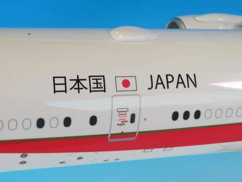 1:100 BOEING 777-300ER 80-1111 政府専用機 デスクトップモデル（WiFi