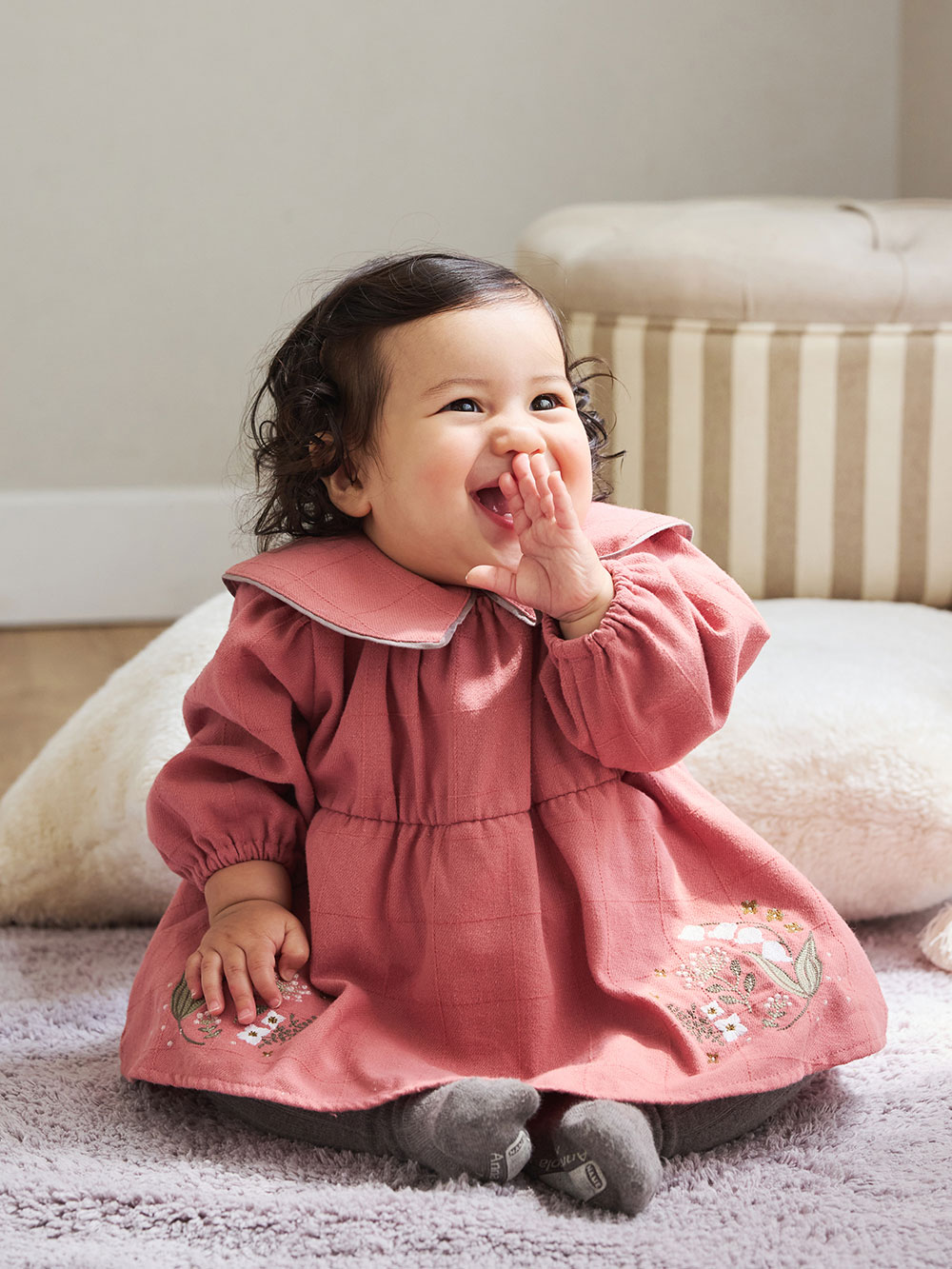 Seraph】スタイ付きすずらん刺繍ロンパース | ロンパース