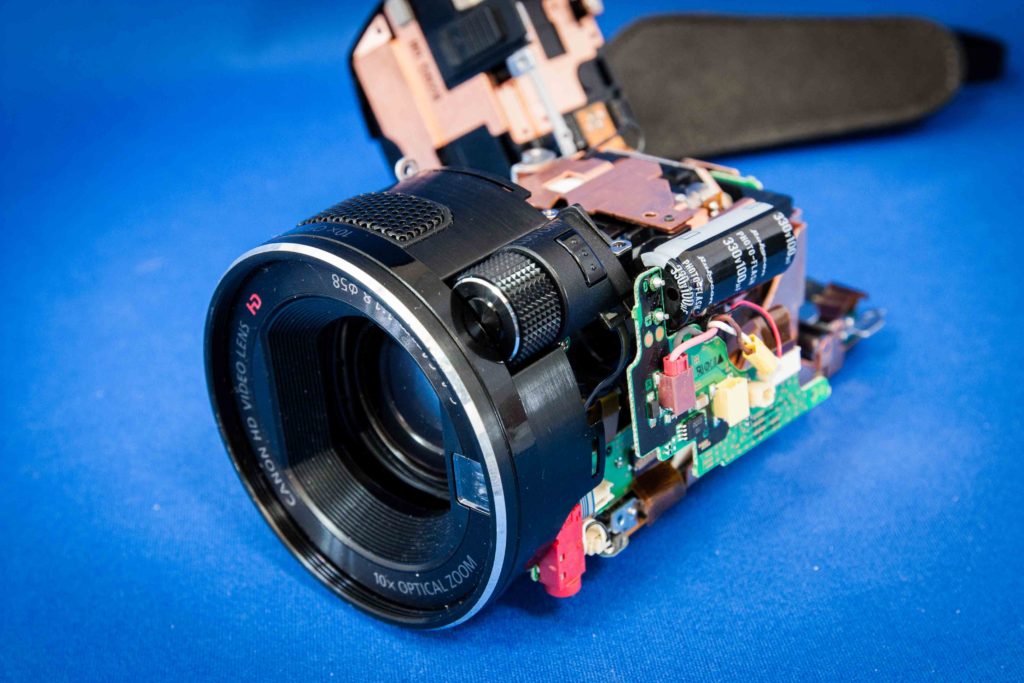 Canon ivis HF S11 故障分解済みのビデオカメラより映像救出依頼