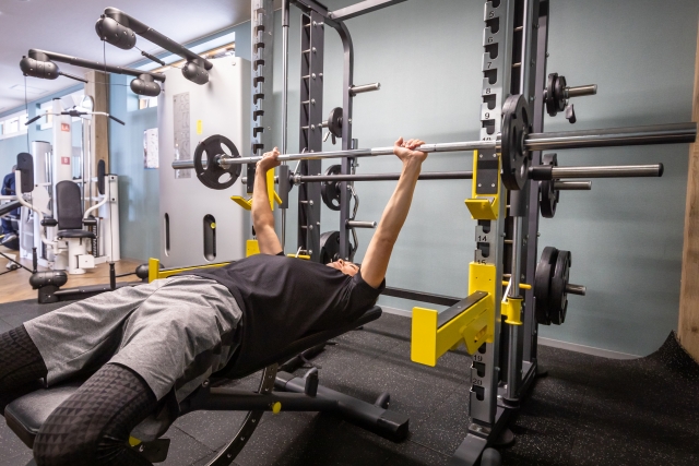 ベンチプレス停滞を破る！フォーム・ボリューム・補助種目の処方箋