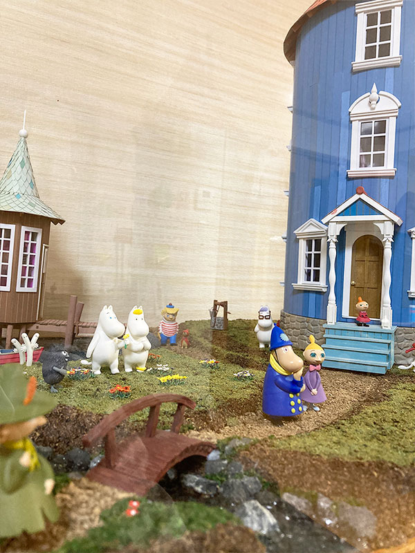 ジオラマ専用アクリルケース｜ お客様活用事例 10183281｜ アクリ屋