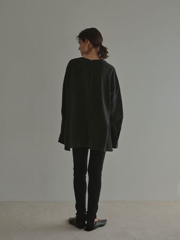 ETRE TOKYO - クルーネックオーバーサイズプルオーバー (BLACK