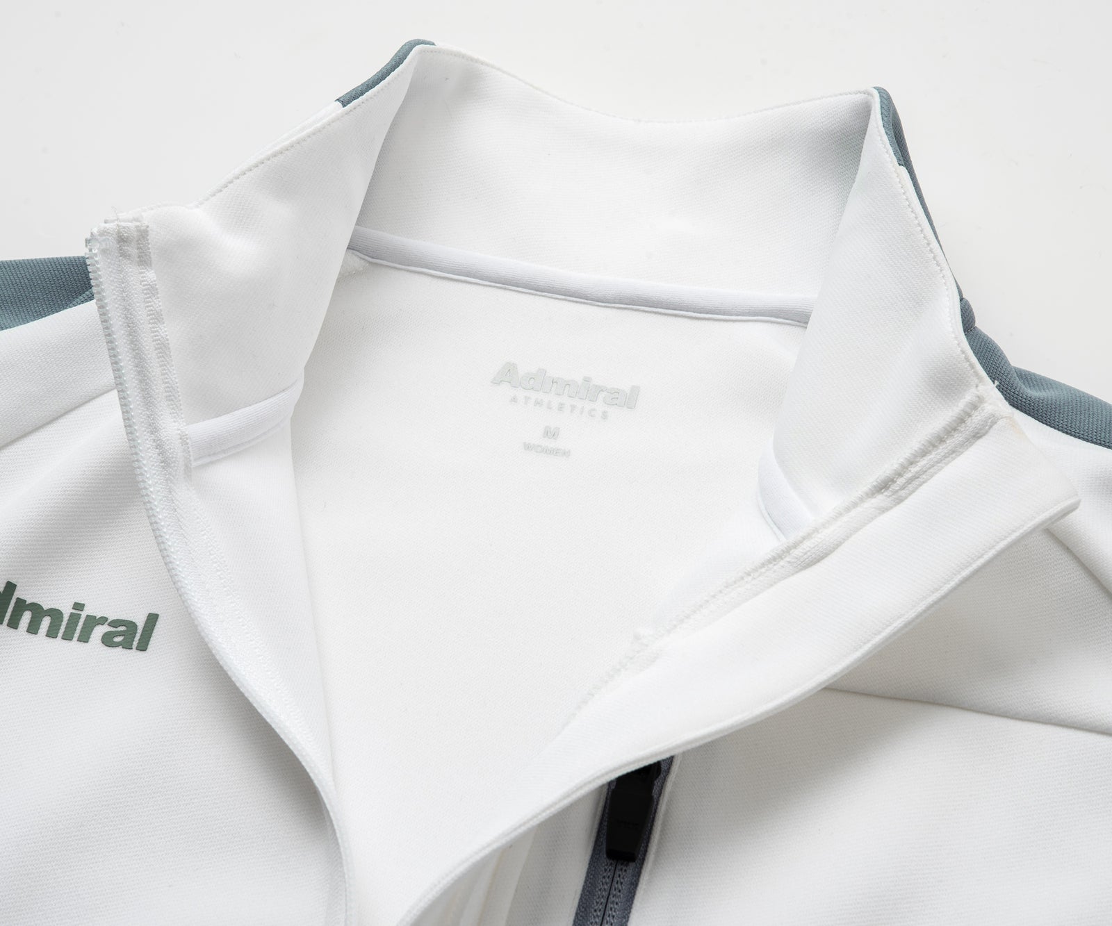 サイドラインロゴハイネックジャケット ATLA452 – ADMIRAL