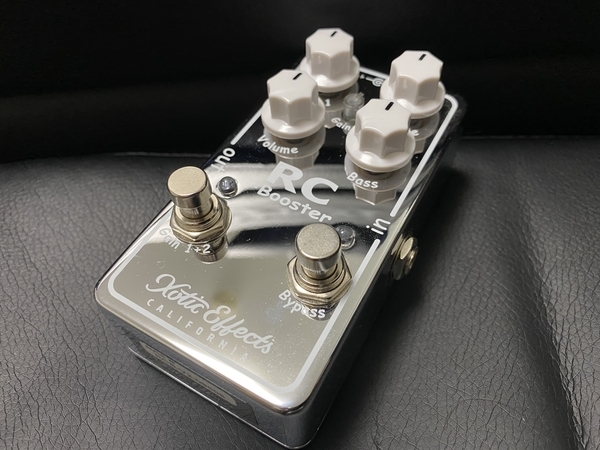 自由自在のサウンドメイク！ XOTIC RC Booster V2 【レビュー