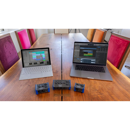 Zoom AMS-22 2x2 USB Audio Interface for Music and Streaming ZAMS22