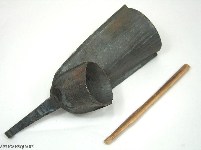 アフリカの楽器 ベル 鉄楽器 ラベオ ケスマ ウドゥドゥンプ カルギ