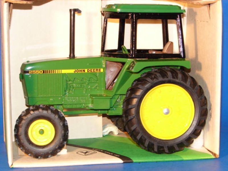 1/50 Caterpillar D10N Track-Type Tractor - Norscot | AgFarmToys.com