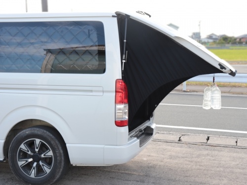 アイズ-ストッパー|リアゲートストッパー|荷吊り‧プライバシー保護