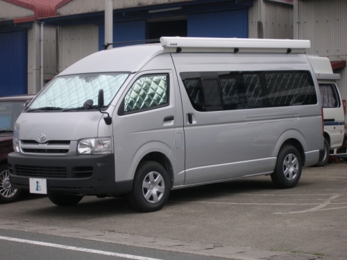 高断熱性能、安心の国内生産のハイエース専用マルチシェード:アイズ