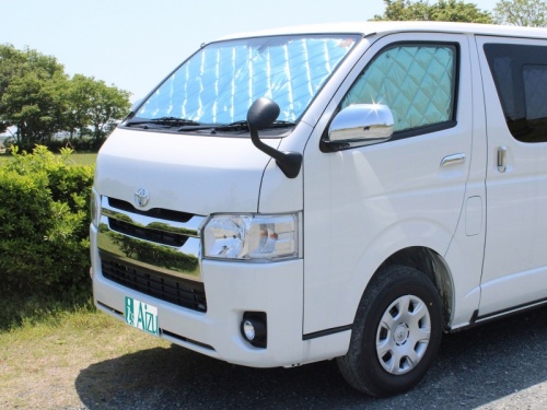 高断熱性能、安心の国内生産のハイエース専用マルチシェード:アイズ