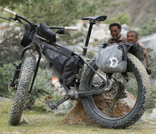 レベレイトデザイン ナノパニア｜Revelate Designs｜Alternative Bicycles