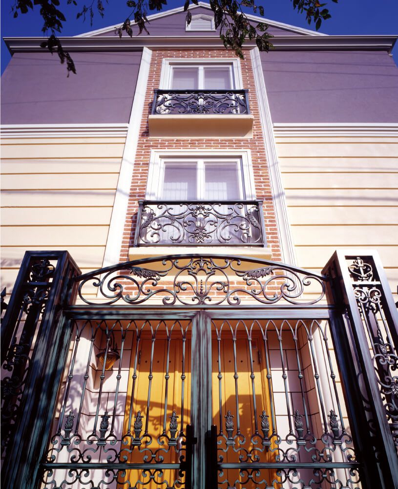アーチ付き門扉・窓手摺 [住宅] – 株式会社アルテック