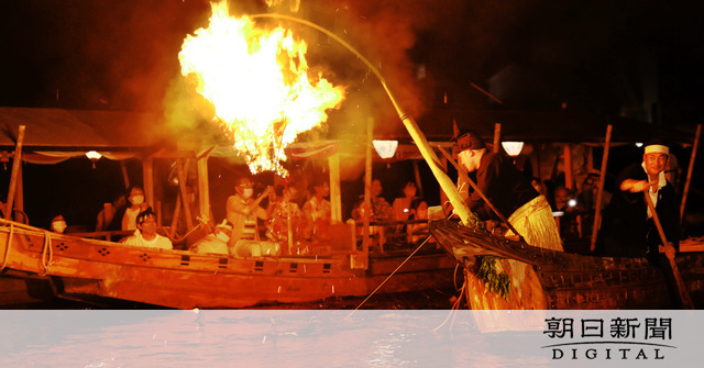 長良川鵜飼41日遅れで開幕 今年は観覧船内の飲食解禁 [岐阜県]：朝日新聞