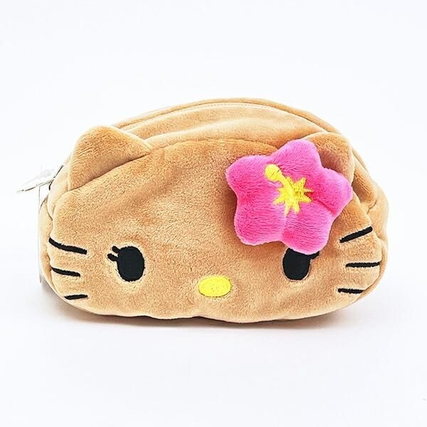 この平成ギャル感が超イマドキ。日焼けキティのアイテムで平成レトロ感