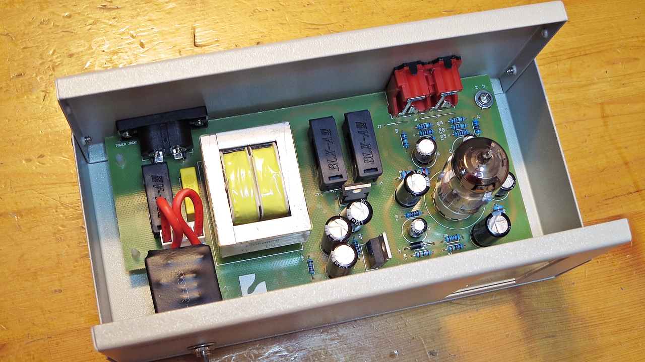 Stereo×LUXMAN 真空管ハーモナイザーキット LXV-OT6のレビューです