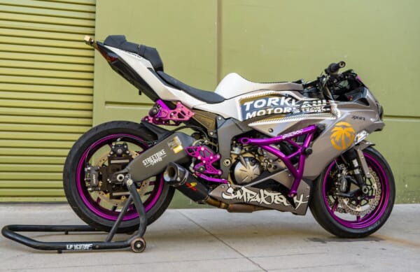 ZX-6R (05-08) 好きなポジションに設定できるアルミサブケージ｜AxxL