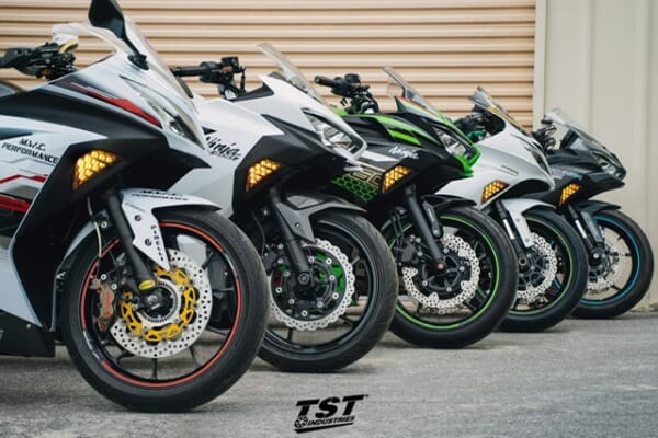 ZX6R 専用 カスタムLEDフロントウインカー｜AxxL