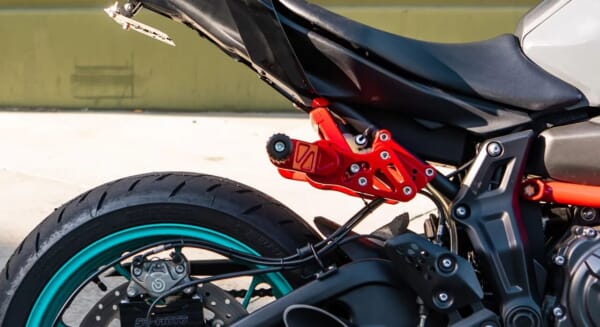 MT07 好きなポジションに設定できるアルミサブケージ｜AxxL