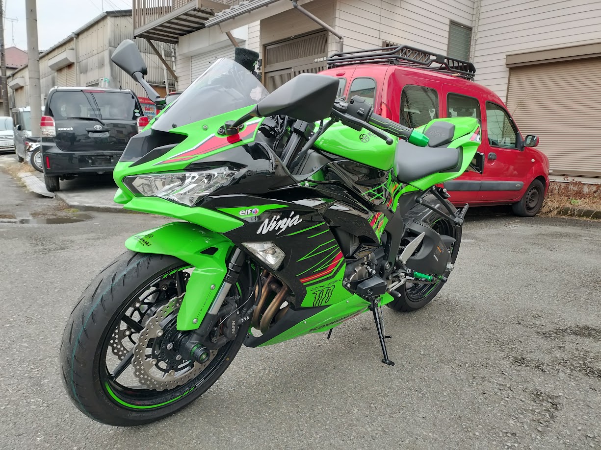 ZX6R (19-23) のポジションを改善できるフルキット| AxxL