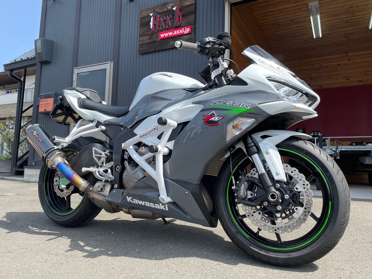 ZX6R (19-23)を街乗り快適仕様へ| AxxL