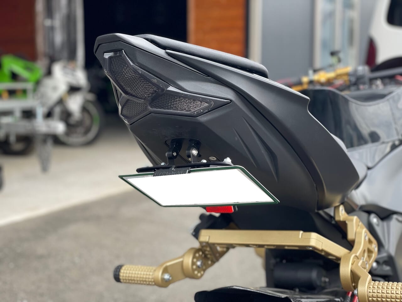 ZX6R (19-23)をフルスタントカスタムいたしました| AxxL