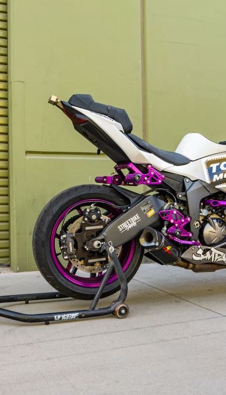 ZX-6R (24-) 好きなポジションに設定できるアルミサブケージ｜AxxL