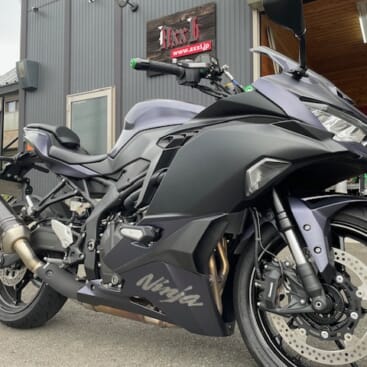 ZX-6Rに72Tのビッグリアスプロケット装着！スタントやショーに！| AxxL