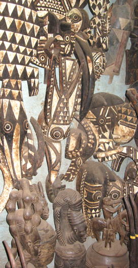 アフリカの木彫特集Ⅱ・14年10月：アフリカ雑貨アザライ