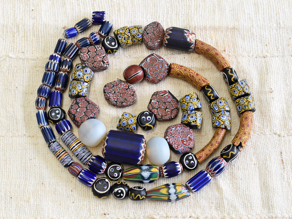 2107】ANTIQUEヴェネチアコレクションビーズ一連,とんぼ玉