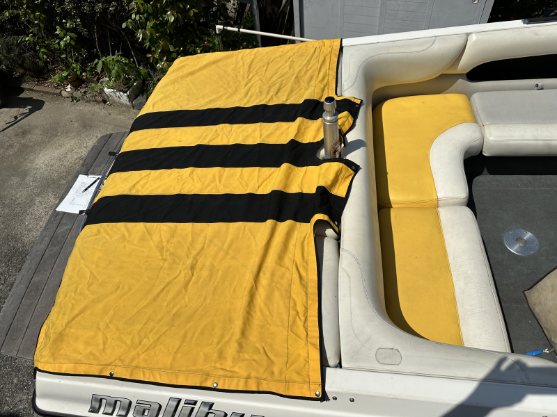 中古艇情報 マリブ ウェイクセッター Vドライブ琵琶湖艇イエローハル艇