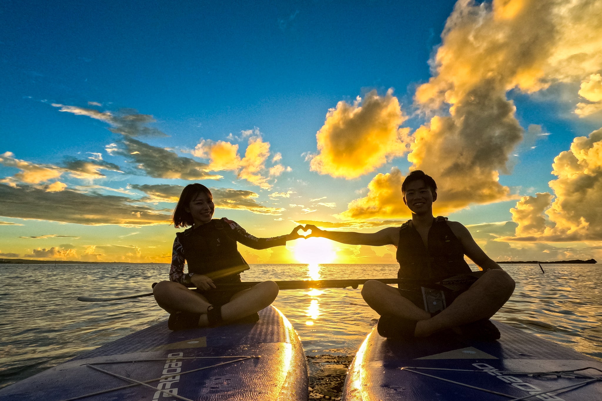 サンセットSUPクルージング ｜ 沖縄総合アウトドアツアー専門店「冒険島」