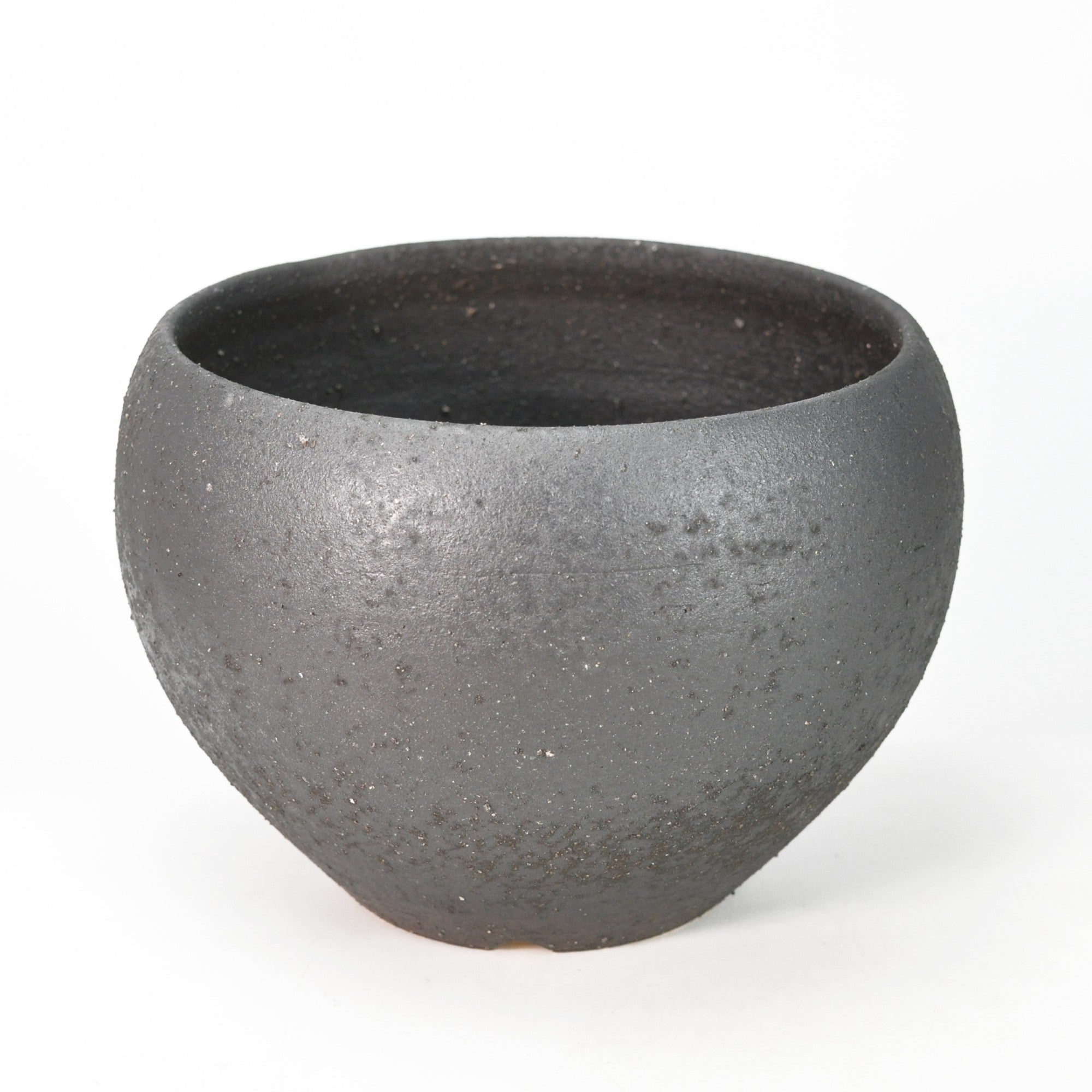 信楽焼 黒マット 丸鉢 穴あき 7号 幅22.5cm×高さ18cmの販売｜盆栽妙