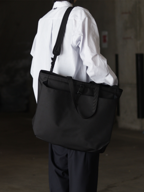 明日発売 ”MONOLITH” SHOOTING TOTE PRO ご紹介致します - BOOMERANG