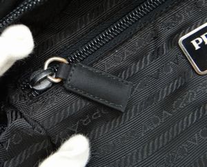 PRADA プラダ B8484 TESSUTO CITY ナイロン ハンドバッグ ブラック
