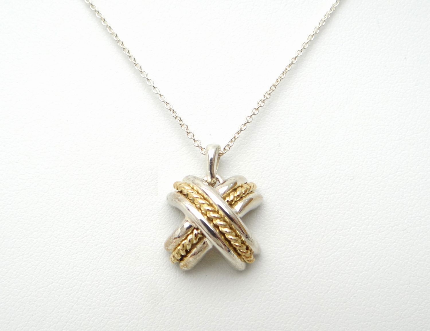 TIFFANY&CO. ティファニー シグネチャークロス ネックレス ペンダント