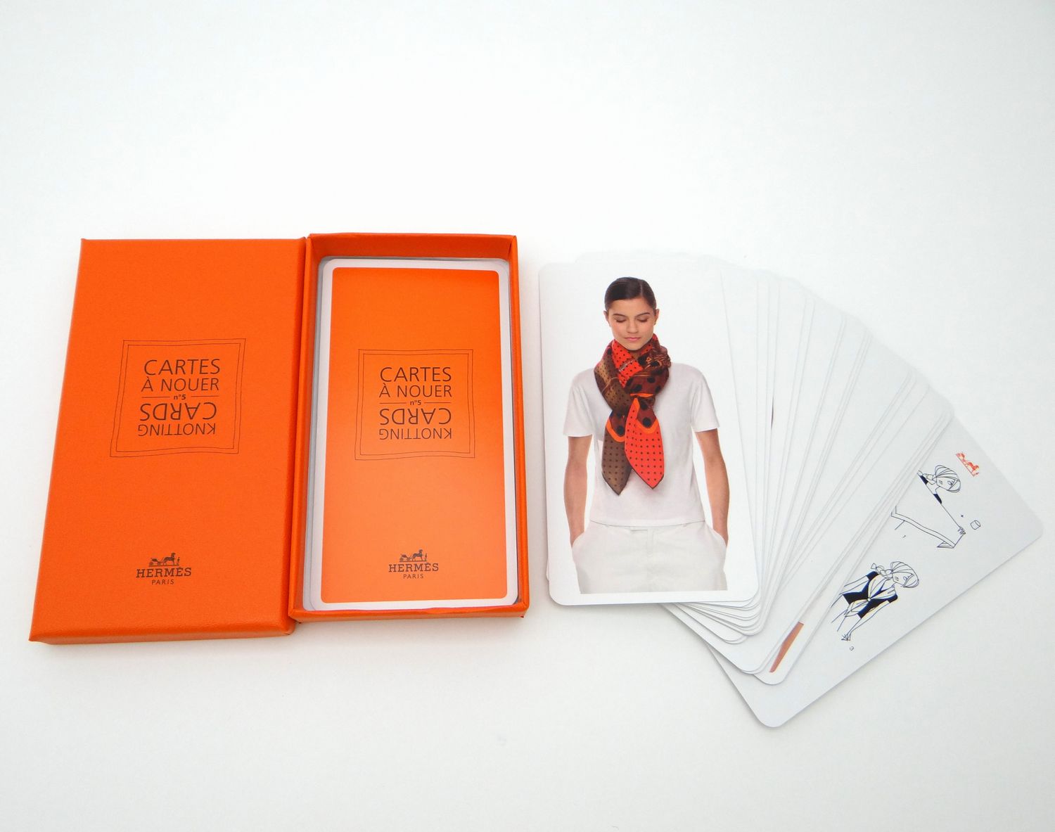 HERMES エルメス ノッティングカード スカーフアレンジ 巻き方 21枚