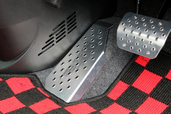 オリジナルパーツ｜アルミペダルカバーセット｜有限会社Back Yard