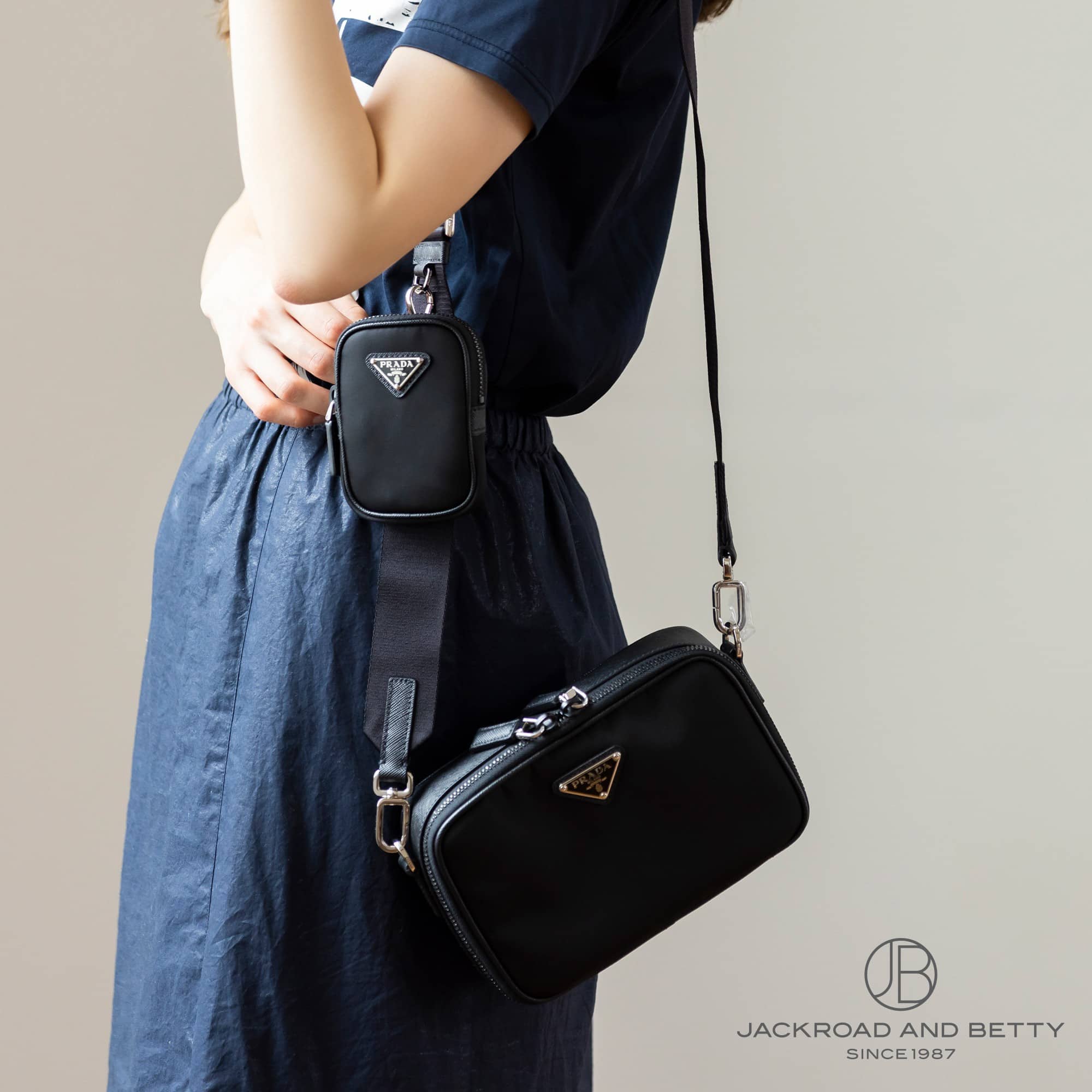 PRADA◇ショルダーバッグ/レザー/BLK PRADA ブラックレザー ショルダー