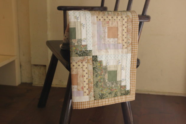 ログキャビンのプレイスマット／SOLD OUT／掛けても敷いてもかぶせても