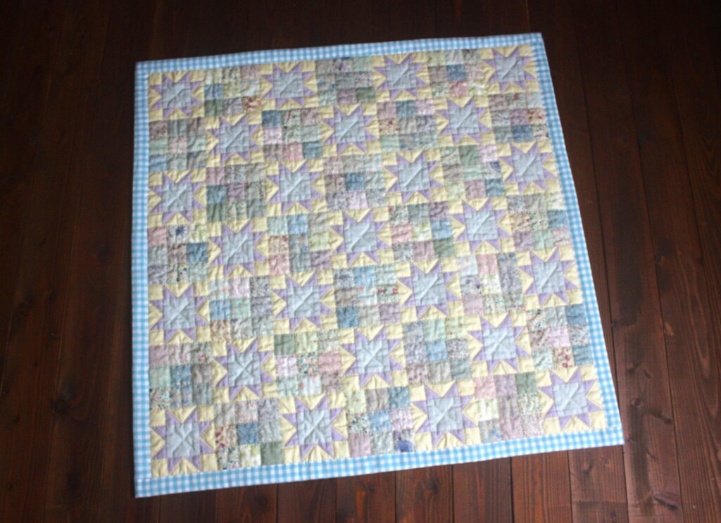 ブルーガーデンキルト／基本のパターンで簡単に作れる！淡くやさしい