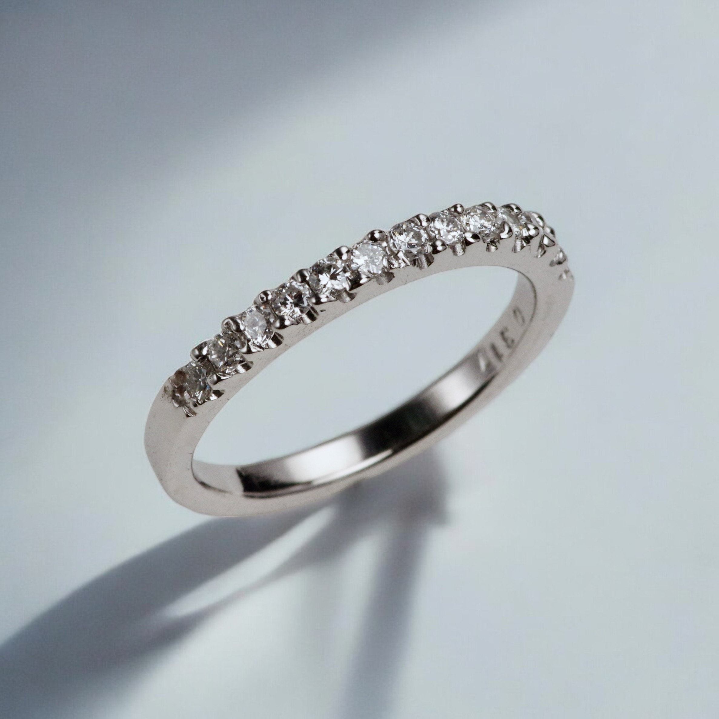 Pt900ハーフエタニティリング - ベル宝飾オンラインショップ