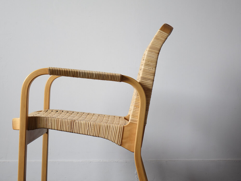 Bellbet | No.45 Armchair by Alvar Aalto for Artek
