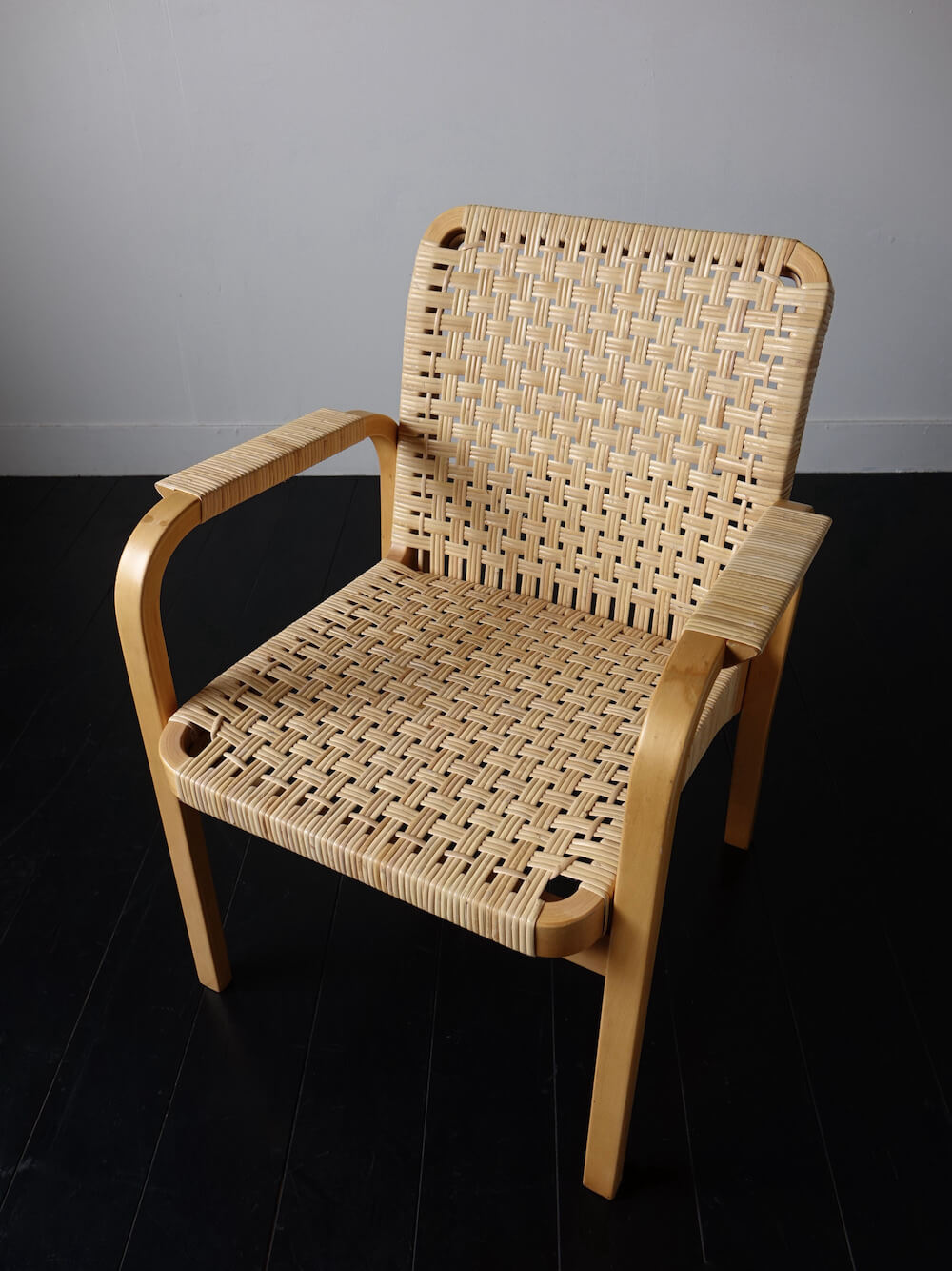 Bellbet | No.45 Armchair by Alvar Aalto for Artek