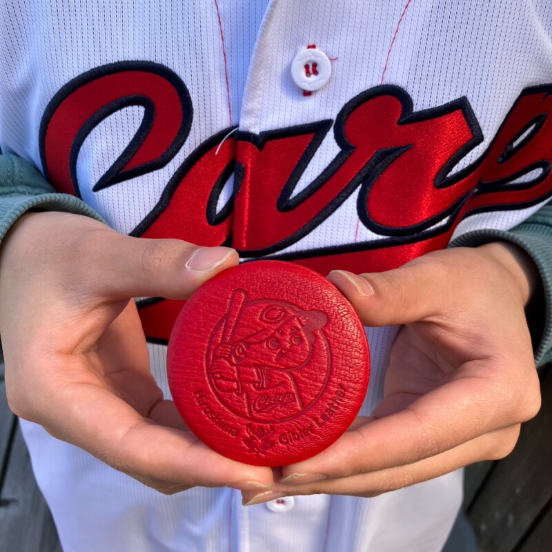 広島ジビエレザー×カープ】東広島産鹿革使用☆大人の雰囲気の革の缶