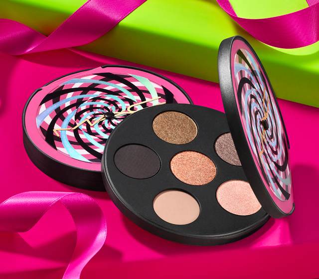 M・A・C×クリスマスコフレ2021】圧巻のアイシャドウパレットやポーチ