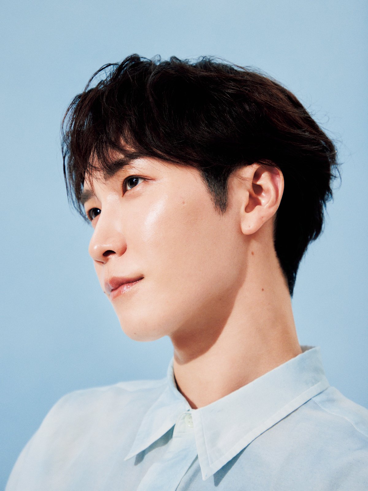 渡辺翔太さん（Snow Man）「疲れにも打ち勝つ肌や表情にしようと、顔の