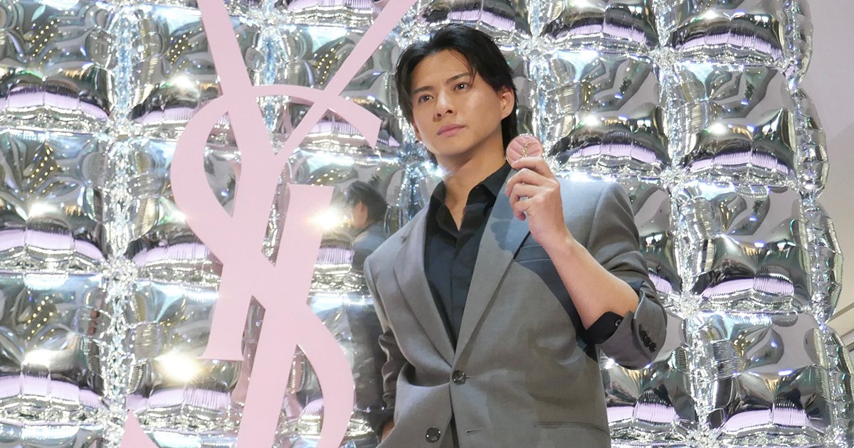 平野紫耀さんが纏ったメイクアイテムは？「YSL ラブシャイン